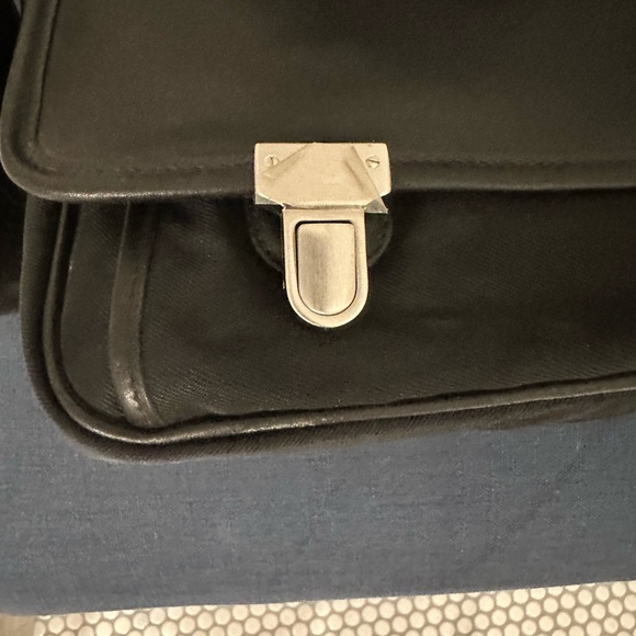 COACH, NWOT. Black smooth leather. Men’s computer bag with shoulder strap. - Picture 14 of 15